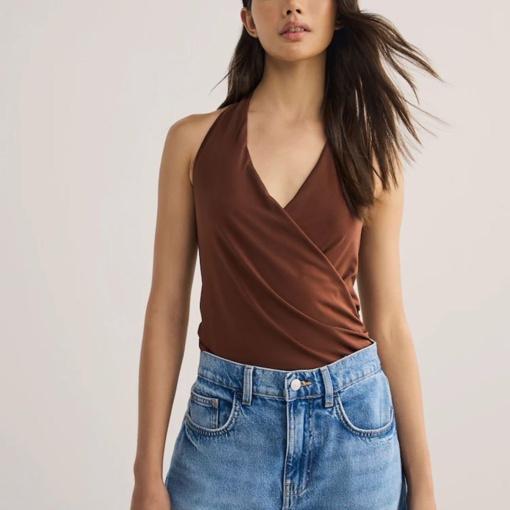 Abercrombie and Fitch brown halter top with a V-neck bodysuit open back!